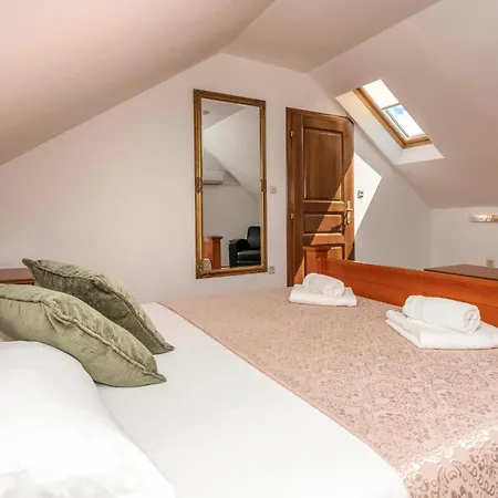 Amazing In Glavina Gornja Holiday home Gornja Glavina